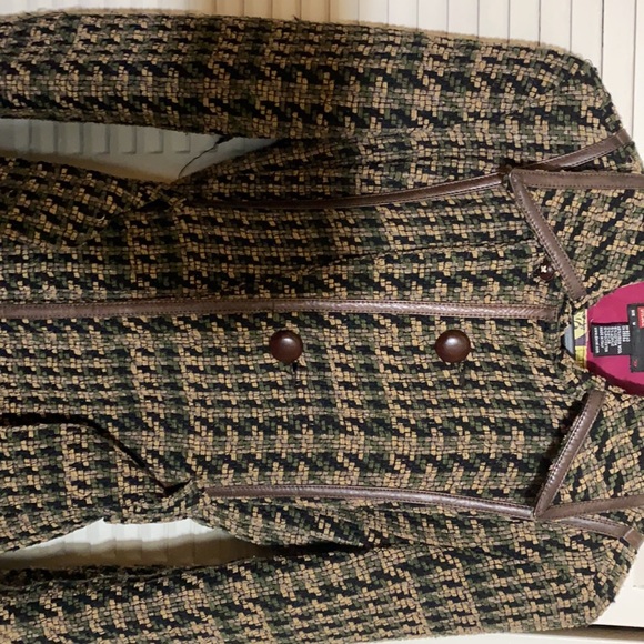 Trench Coat - Picture 7 of 10